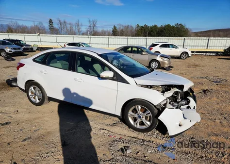 2013 Ford Focus Se z USA, uszkodzony, nr VIN 1FADP3F23DL156213